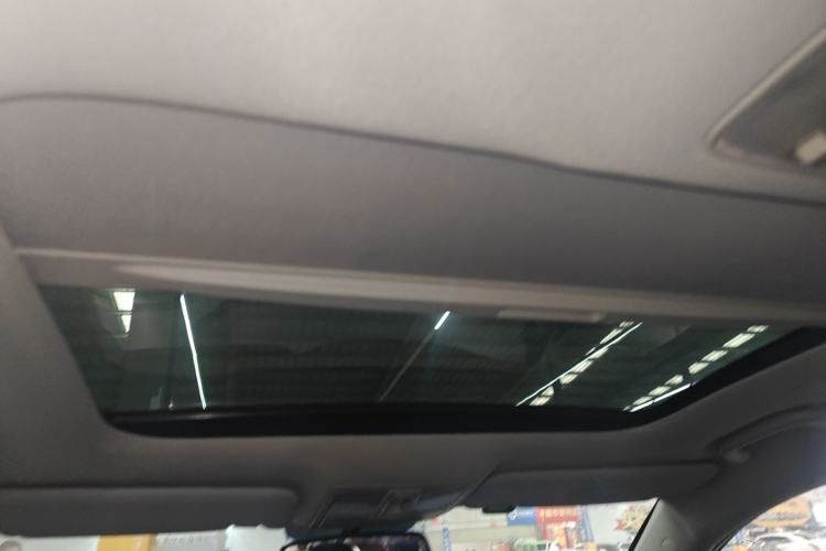 Used Kia Sportage R 2015 2.0L Automatic Two-Wheel Drive DLX Model Headliner