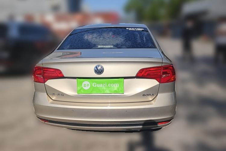 Used Volkswagen Bora 2017 1.6L Manual Fashion Model