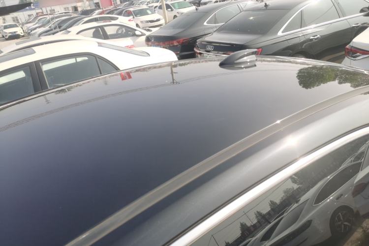 Used Hongqi E-QM5 2022 431 km Charge & Enjoy Edition Roof