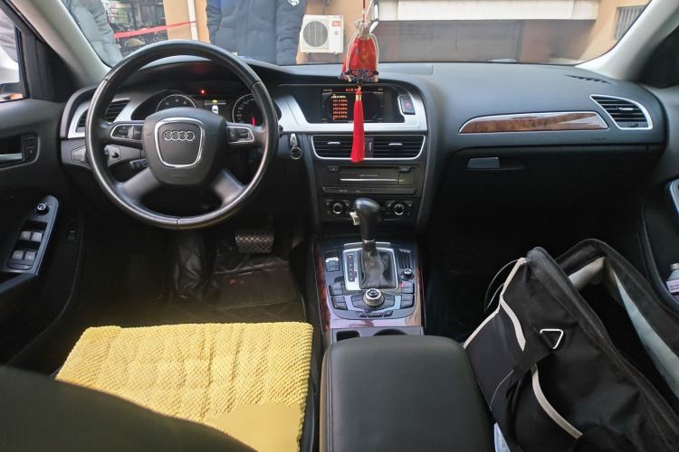 Used Audi A4L 2010 2.0 TFSI Technology Edition
