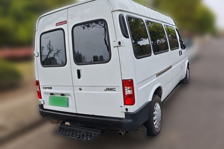 Used JMC Transit 2019 2.8T Commercial Version Long Wheelbase Mid-Roof 6-Seater Rear Single Tire China VI Emission Standard – JX493
