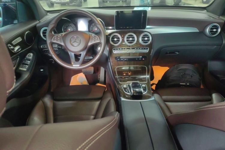 Used Mercedes-Benz GLC 2018 GLC 260 4MATIC Luxury Model
