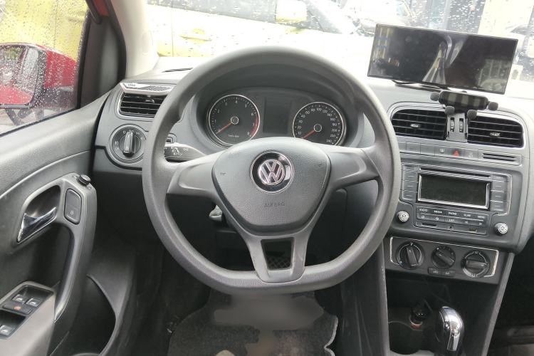 Used Volkswagen Polo 2014 1.6L Automatic Comfort Edition Steering Wheel