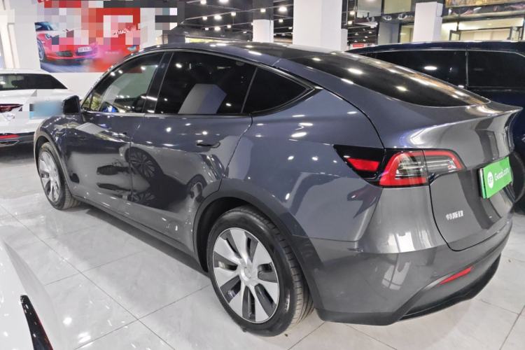 Used Tesla Model Y 2022 Long-Range All-Wheel-Drive Version