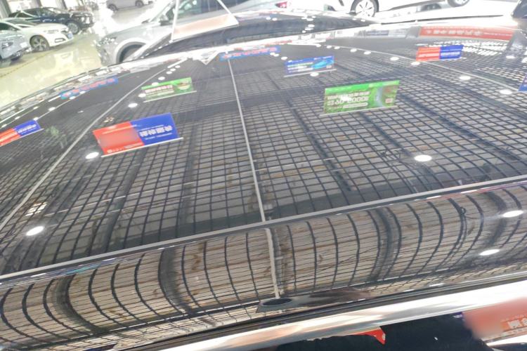 Used Cadillac LYRIQ 2024 Rear-Drive Standard Range Luxury Edition Roof