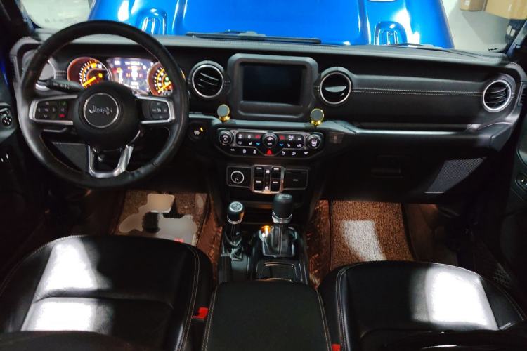 Used Jeep Wrangler 2018 2.0T Sahara Four-Door Edition
