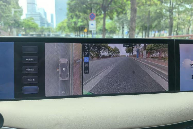 Used IM L6 2024 Max Long-Range Version Interior 9