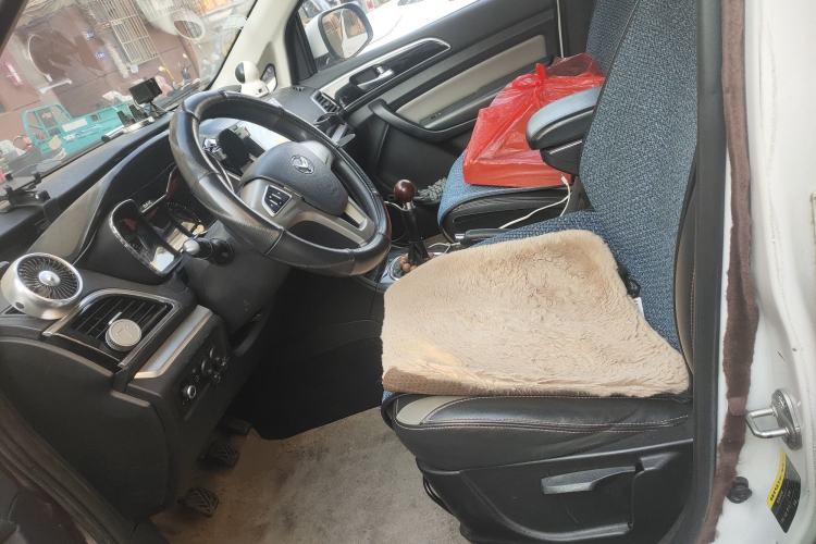 Used HYOSOW H3 2015 1.5L manual Comfort trim level