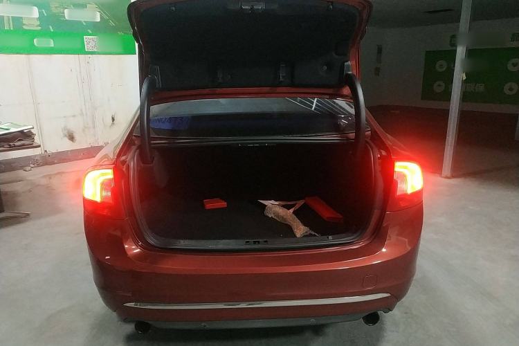 Used Volvo S60 2016 S60L T4 Zhiyuan Edition
