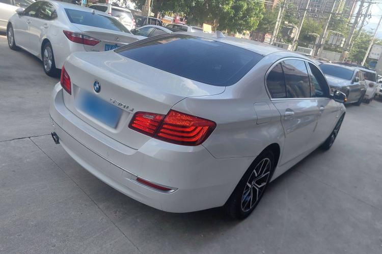 Used BMW 5 Series 2014 525Li Luxury Design Package Rear Right 45 Deg