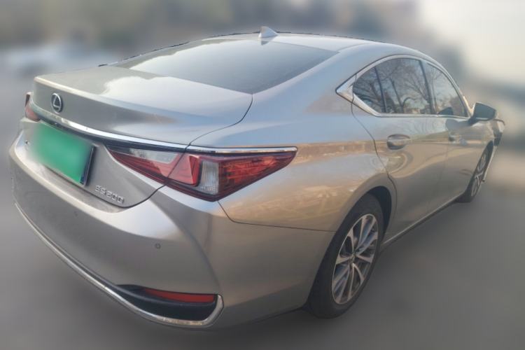 Used Lexus ES 2021 200 Excellence Edition Rear Right 45 Deg