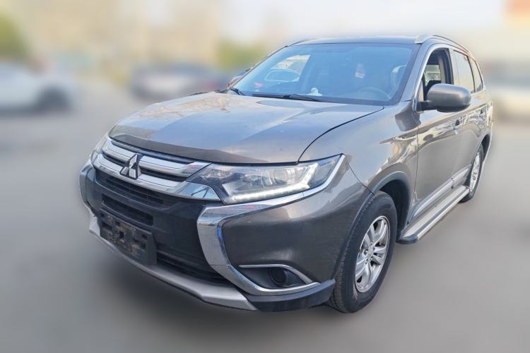 Used Mitsubishi Outlander 2016 2.0L Two-Wheel Drive Fashion Edition 5 Seats