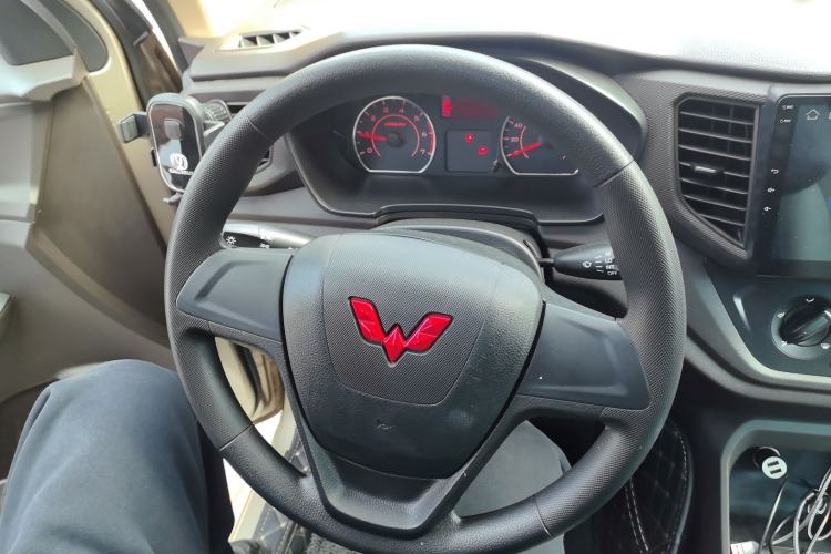 Used Wuling Hongguang V 2022 1.5L Jingqu Edition Electric-Assist LAR