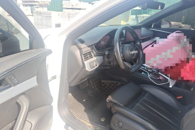 Used Audi A4L 2022 40 TFSI Luxury Dynamic Model
