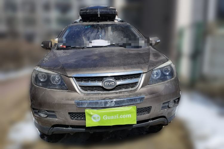 Used BYD S6 2013 Platinum Edition 2.0L Manual Luxury Model
