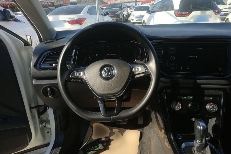 Used Volkswagen T-ROC 2020 280TSI DSG Two-Wheel Drive Comfort Version