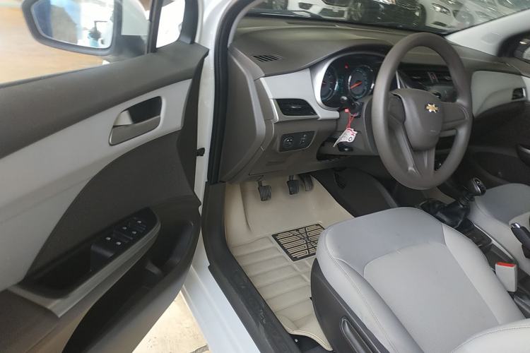 Used Chevrolet Lova RV 2016 1.5L Manual Comfort Edition Driver Seat