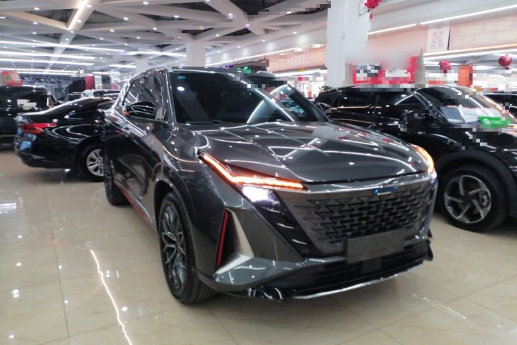 Used CHANGAN OSHAN Z6 2022 Blue Whale 1.5T DCT Smart Edition Urban Version Front Right 45 Deg