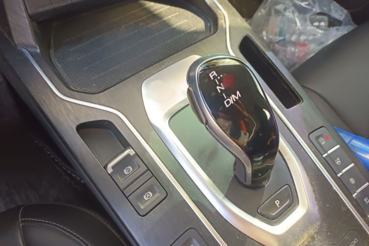 Used Wey VV5 2020 1.5T Two-Wheel Drive Color Pioneer
