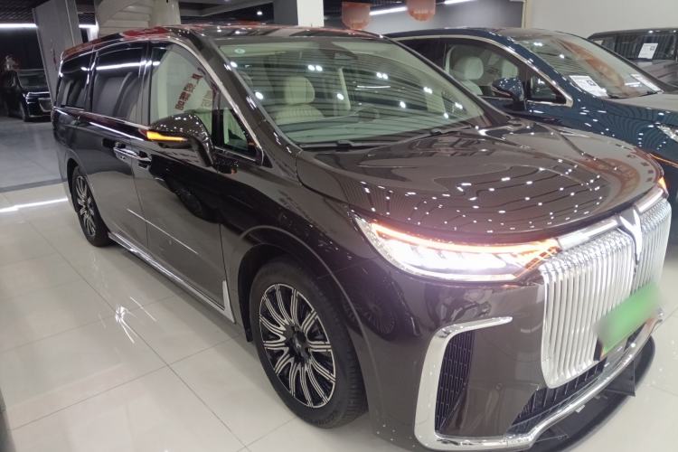 Used VOYAH Dream 2025 EV Four-Wheel Drive Flagship Kunpeng Edition