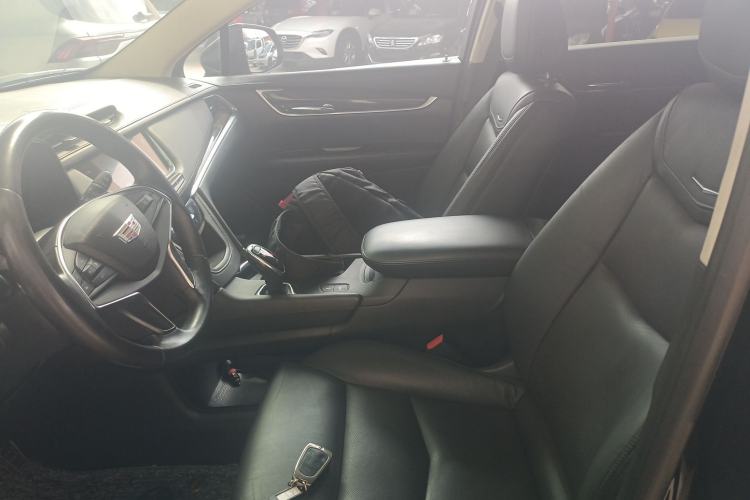 Used Cadillac XT5 2016 25T Luxury Model
