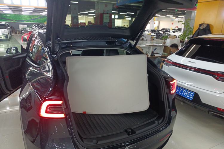 Used Tesla Model Y 2024 Rear-Wheel-Drive Version
