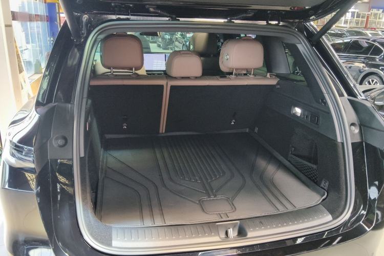 Used Li Auto L6 2025 Pro Smart Refresh Edition Trunk