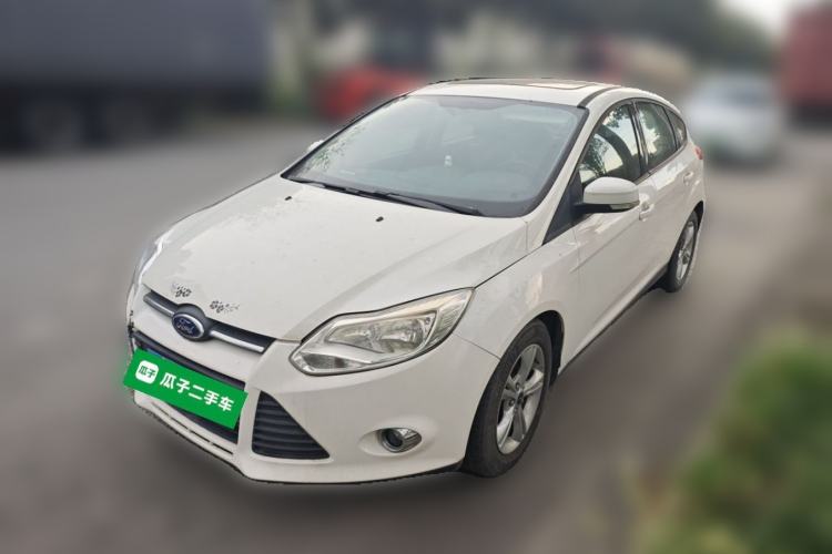 Used Ford Focus 2012 Hatchback 1.6L Manual Fashion Edition Guazi used car, China used car export, Used car for sale, Used cars, Cheapest cars for sale