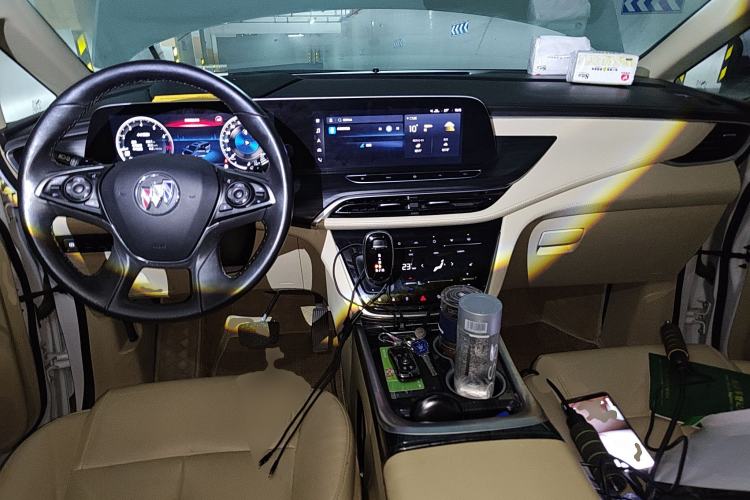 Used Buick GL8 2022 ES Landtrek 653T Luxury Edition