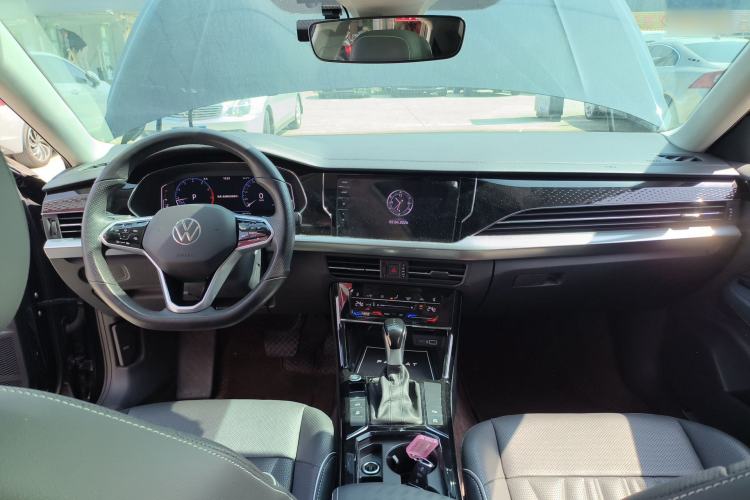 Used Volkswagen Passat 2023 Restyled 330TSI Starry Luxury Edition Center Console
