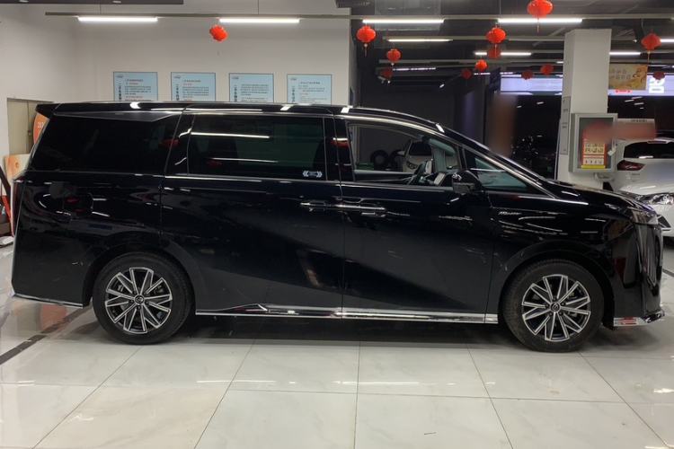 Used GAC Trumpchi M8 2024 Master Series 400T Prestige Edition Exterior 7