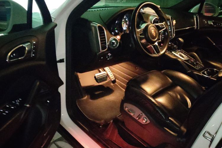 Used Porsche Cayenne E-Hybrid 2015 Cayenne S E-Hybrid 3.0T
