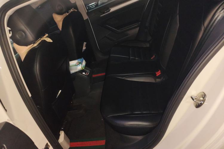 Used Volkswagen Lamando 2015 230TSI DSG Fashion Edition Left Rear Seat