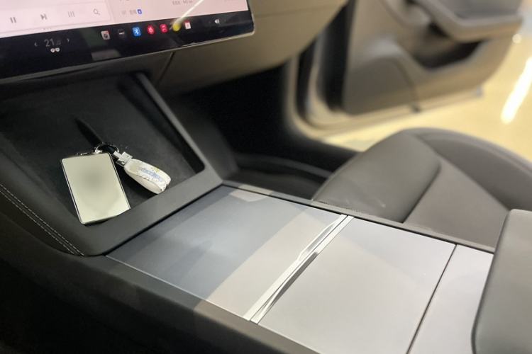 Used Tesla Model 3 2025 Rear-Wheel-Drive Version