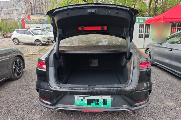 Used BYD Han 2024 EV Glory Edition 715KM Front-Wheel-Drive Flagship Model Trunk