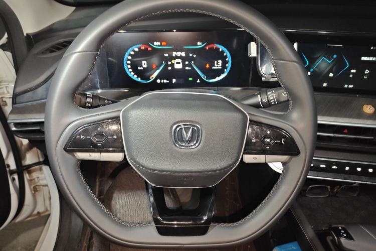 Used CHANGAN Eado 2023 Changan Edition PLUS Blue Whale NE 1.4T GDI DCT Prestige Version