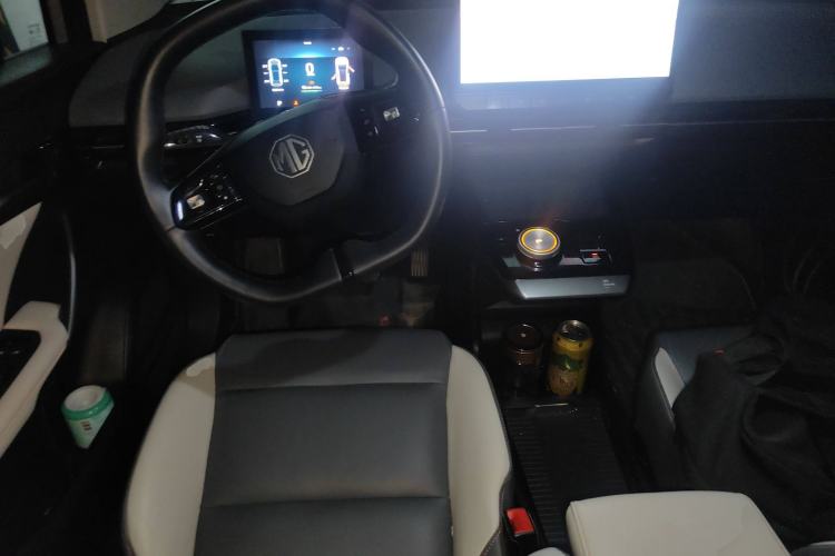 Used MG 4 EV 2023 415 km Range Sea-Faring Champion Edition Center Console