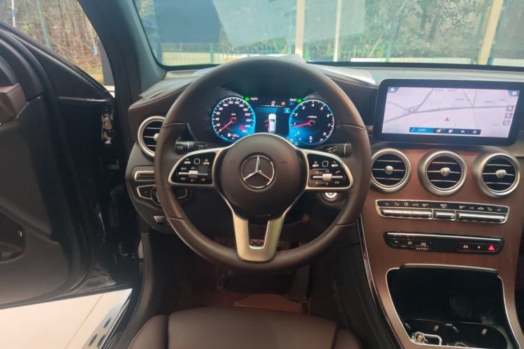 Used Mercedes-Benz GLC 2021 GLC 300 L 4MATIC Dynamic Model Steering Wheel