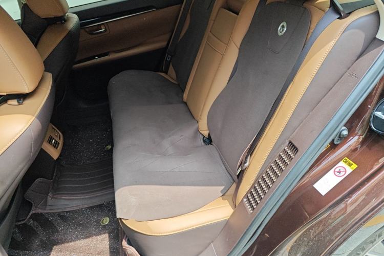 Used Lexus ES 2015 300h Comfort Edition
