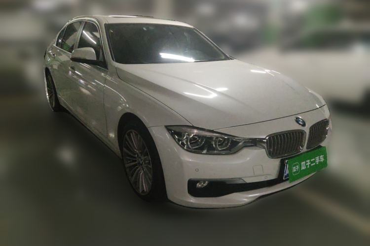 Used BMW 3 Series 2018 320Li Fashion Model Front Right 45 Deg