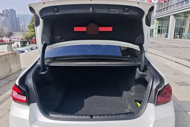 Used BMW 5 Series 2022 Second Facelift 530Li Leading Edition M Sport Package Trunk