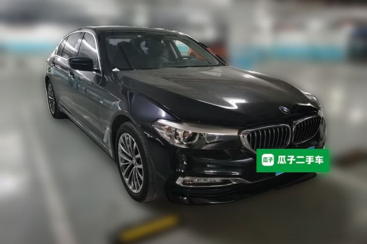 Used BMW 5 Series 2018 530Li xDrive Luxury Package Front Right 45 Deg