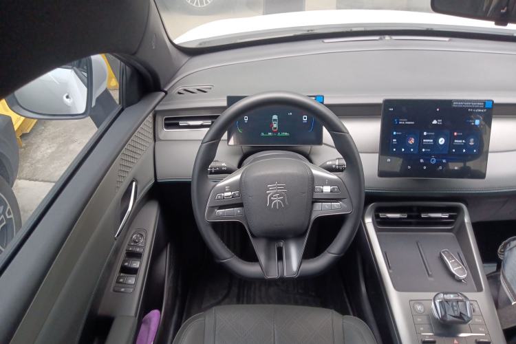Used BYD Qin PLUS 2025 DM-i Smart Drive 55KM Leading Model Steering Wheel
