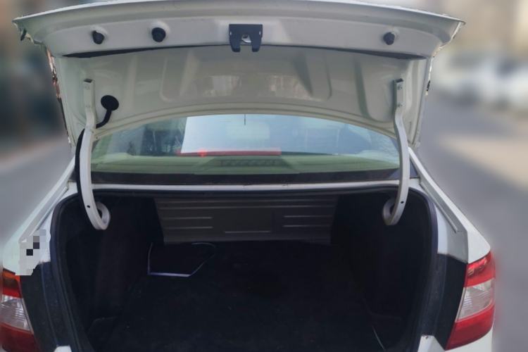 Used Skoda Rapid 2015 1.6L Manual Smart Selection Model
