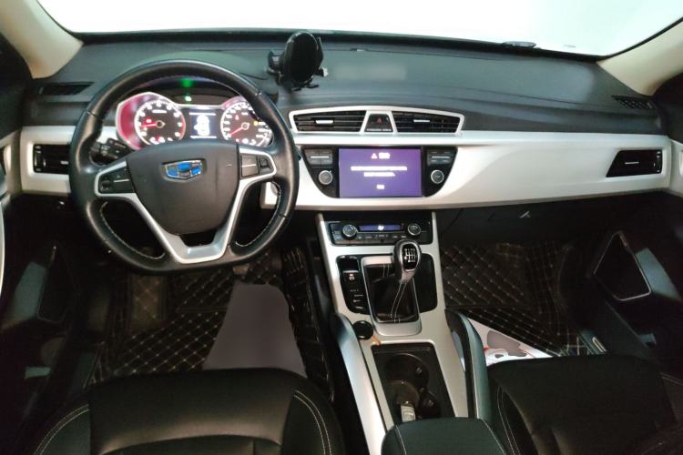 Used Geely Auto Emgrand X7 Sport 2018 2.0L Manual Two-Wheel Drive Zhiya Version Center Console