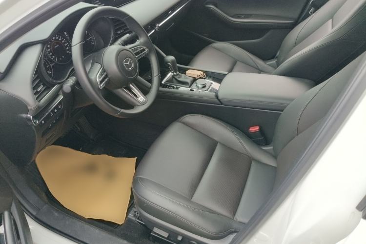 Used Mazda 3 Axela 2023 2.0L Automatic ZhiZhen Edition Left Front Seat