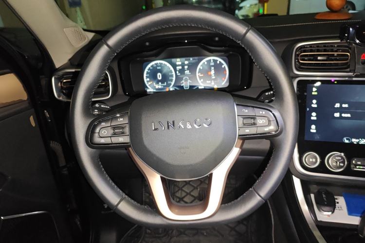 Used Lynk & Co 01 2017 2.0T Two-Wheel-Drive Version Steering Wheel