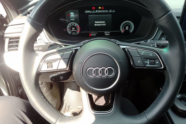 Used Audi A4L 2022 40 TFSI Luxury Dynamic Model