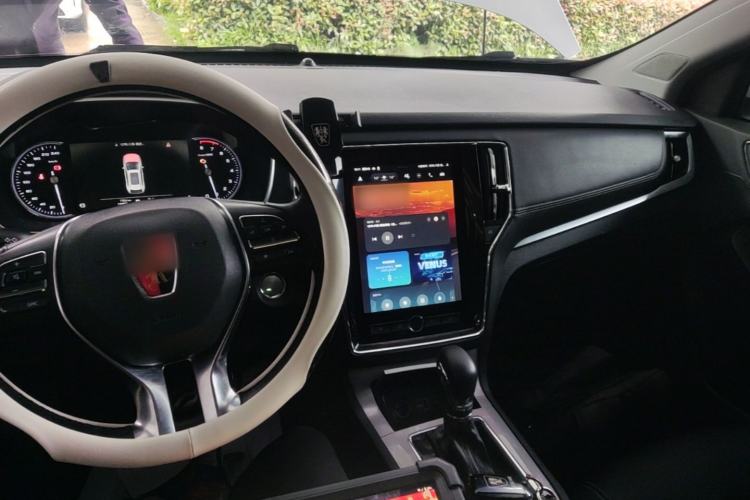 Used Roewe RX5 2018 30T Two-Wheel Drive Automatic Internet Smart Edition
