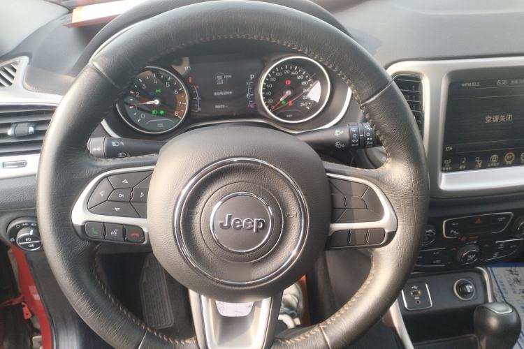 Used Jeep Compass 2017 200T Automatic Family Edition
